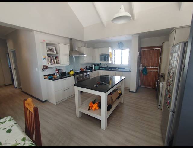 3 BEDROOM HOUSE FOR SALE IN BAYVIEW